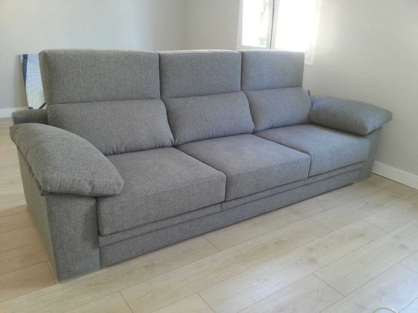 sofá reclinable